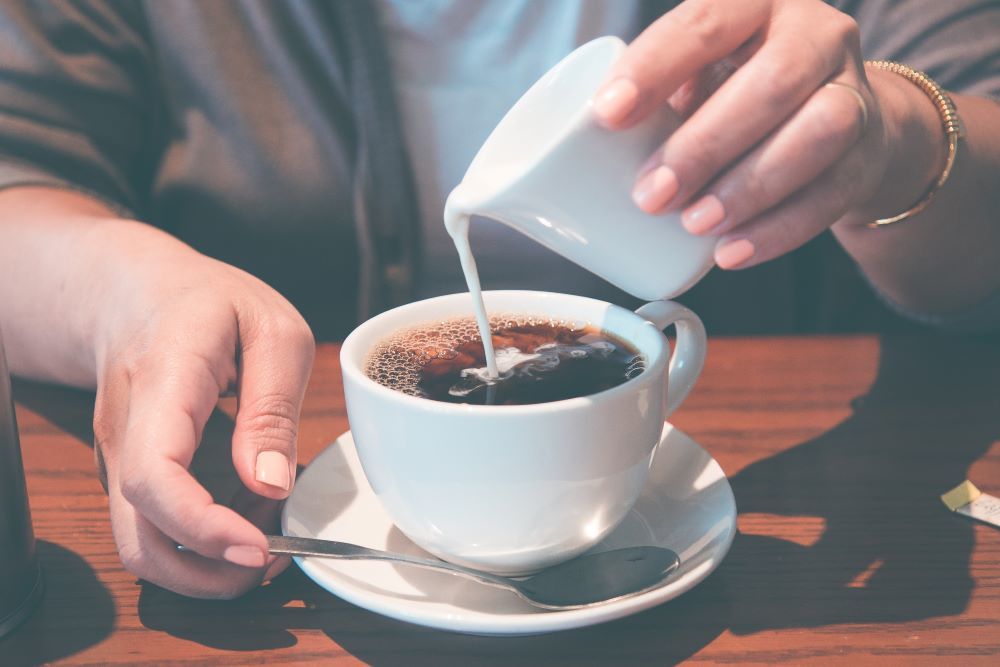 7 Popular But Unhealthy Things You Should Never Put In Your Coffee 1